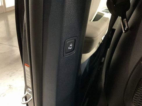 New 2026 Kia Carnival EX FWD image 20