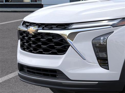 New 2026 Chevrolet Trax LT w/ Driver Confidence Package image 13