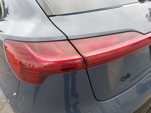 Used 2024 Audi Q8 e-tron Premium Plus w/ Premium Plus Package AWD/4WD image 38