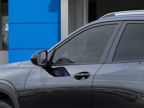 New 2026 Chevrolet Trax ACTIV w/ Sunroof Package FWD image 12