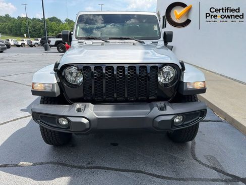 Certified 2023 Jeep Gladiator Sport AWD/4WD image 4