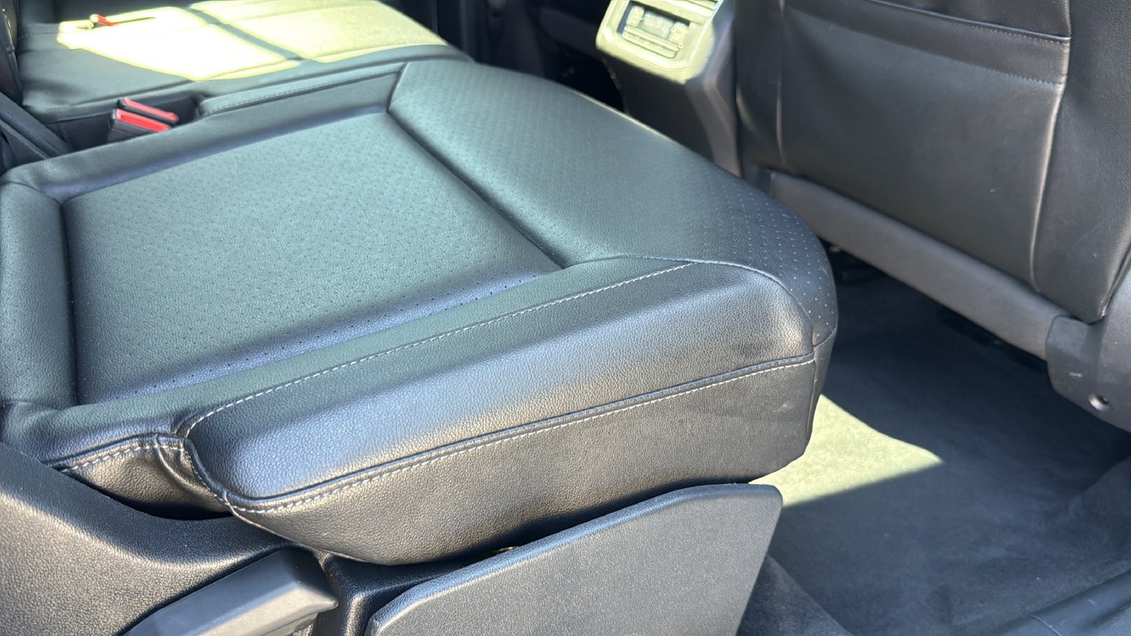 Used 2018 Volkswagen Atlas SE FWD image 23