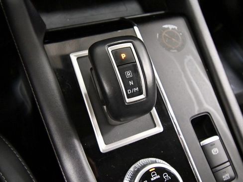 Used 2024 Mitsubishi Outlander SE image 25