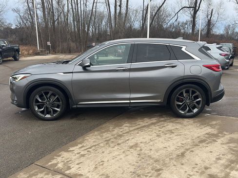 Used 2019 INFINITI QX50 Essential w/ Sensory Package image 2
