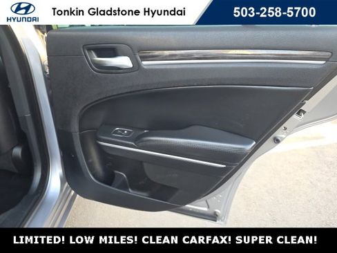 Used 2015 Chrysler 300 Limited w/ Driver Convenience Group image 21