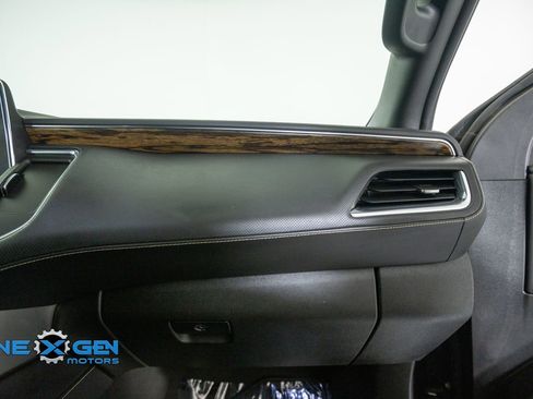Used 2023 Chevrolet Suburban Premier AWD/4WD image 42