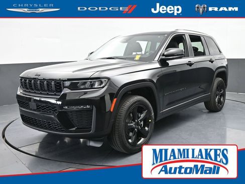 New 2026 Jeep Grand Cherokee Limited w/ Limited Altitude Package RWD image 1
