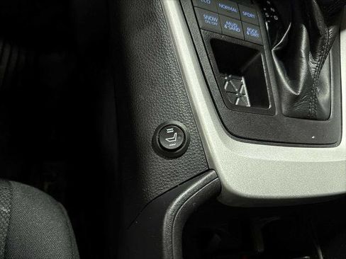 Certified 2022 Toyota RAV4 XLE image 39