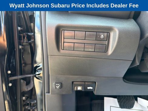 Used 2021 Nissan Kicks SR w/ SR Premium Package FWD image 23