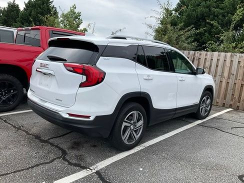Used 2021 GMC Terrain SLT w/ Infotainment Package II AWD/4WD image 6