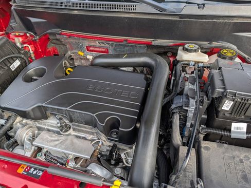 Used 2024 Chevrolet Equinox LT image 32