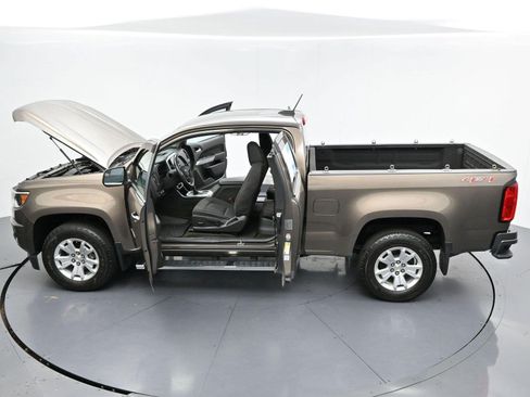 Used 2015 Chevrolet Colorado LT w/ LT Convenience Package AWD/4WD image 48