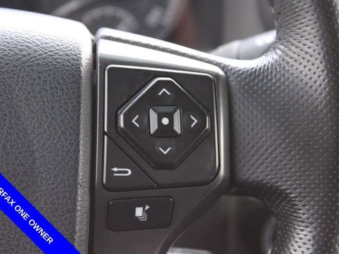 Used 2017 Toyota Tacoma TRD Sport w/ Tow Package (A/T) image 27