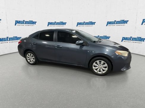 Used 2015 Toyota Corolla LE FWD image 13
