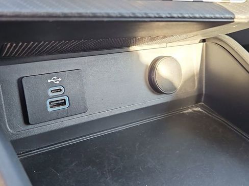 Used 2024 Ford Mustang Convertible image 25