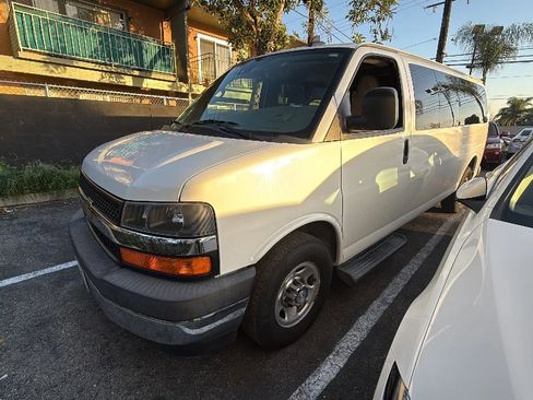 Used 2020 Chevrolet Express 3500 LT w/ LT Preferred Equipment Group image 1