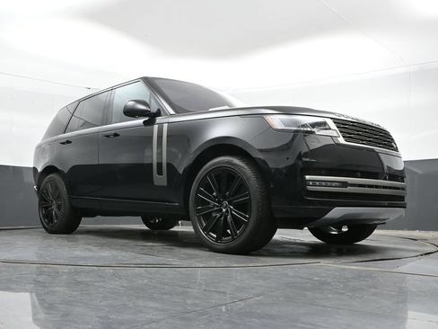 Used 2023 Land Rover Range Rover SE AWD/4WD image 44
