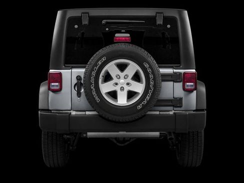 Used 2016 Jeep Wrangler Unlimited Sahara AWD/4WD image 5