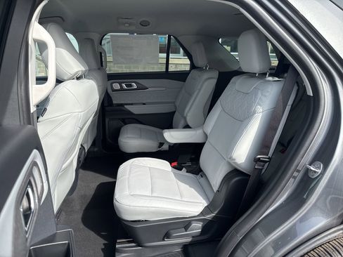 New 2026 Ford Explorer Platinum w/ LUX Leather Package image 37