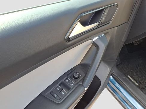 Used 2018 Volkswagen Tiguan S AWD/4WD image 23