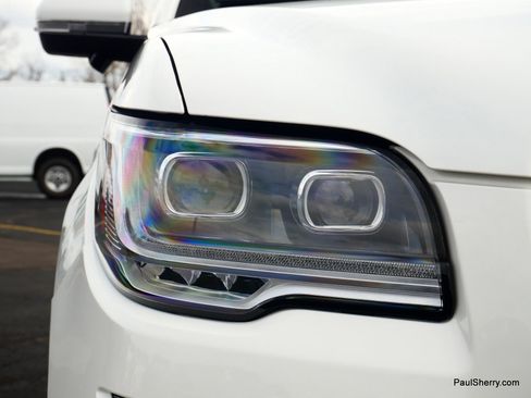 Used 2023 Lincoln Navigator Reserve image 15