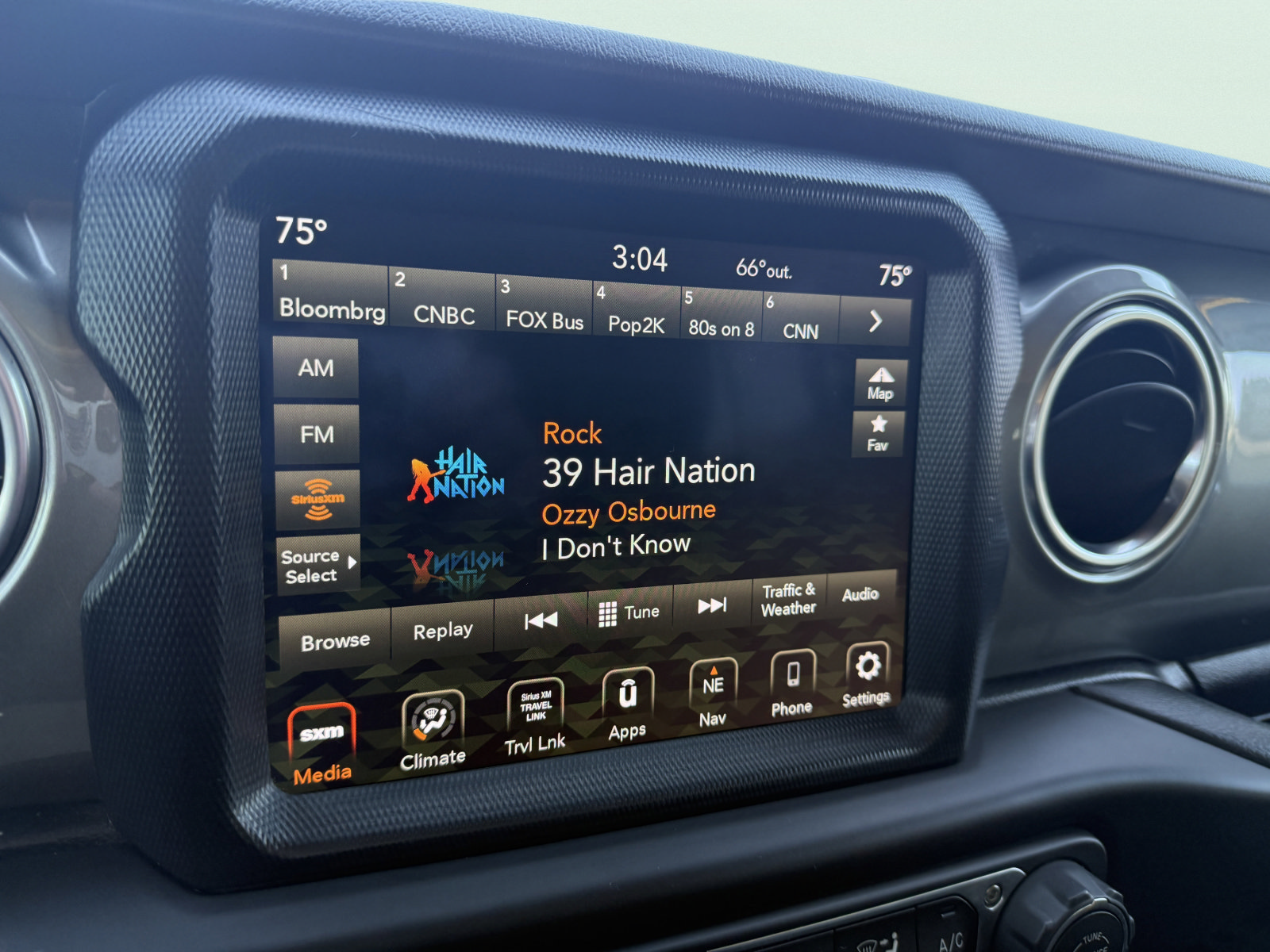 Used 2021 Jeep Wrangler Unlimited Sahara w/ Dual Top Group AWD/4WD image 20
