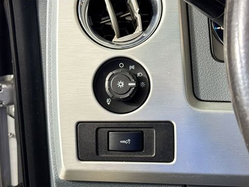 Used 2011 Ford F150 Platinum image 9