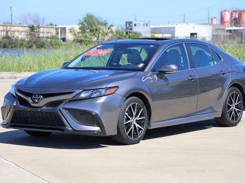 Certified 2023 Toyota Camry SE w/ Audio Upgrade Package image 3