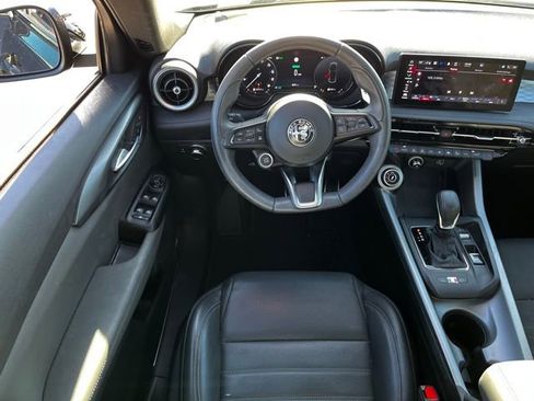 Used 2024 Alfa Romeo Tonale Veloce w/ Premium Interior Package image 14