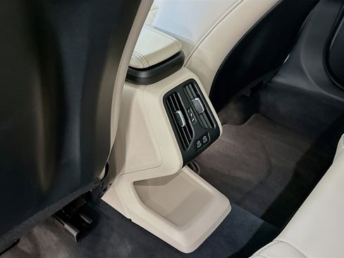 Used 2025 BMW X2 xDrive28i image 28