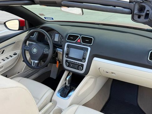 Used 2012 Volkswagen Eos Komfort FWD image 20