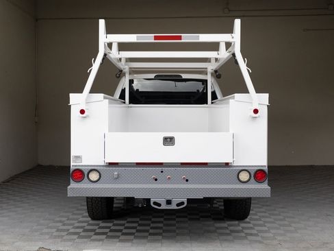 Used 2019 Ford F350 XL w/ Power Equipment Group image 10