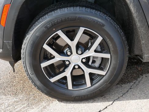 Used 2023 Jeep Grand Cherokee L Limited w/ Trailer Tow Group (B) image 15