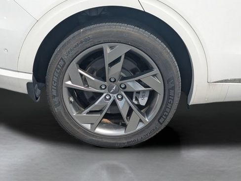Certified 2024 Genesis Electrified GV70 AWD/4WD image 31