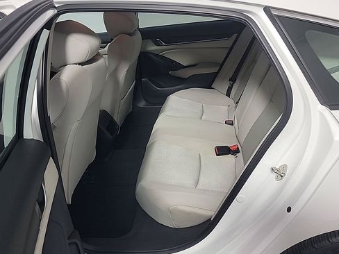 Certified 2018 Honda Accord LX image 16