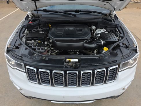 Used 2019 Jeep Grand Cherokee Limited image 29