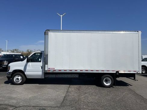 Used 2026 Ford E-450 and Econoline 450 Super Duty RWD image 8
