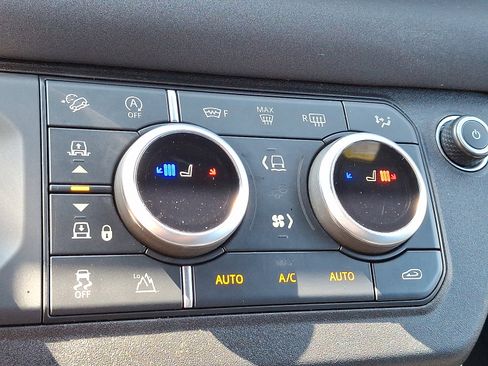 Used 2023 Land Rover Defender 110 X-Dynamic SE image 26