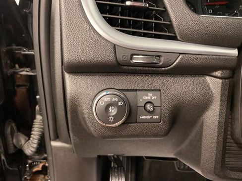 Used 2015 Chevrolet Traverse LT AWD/4WD image 16