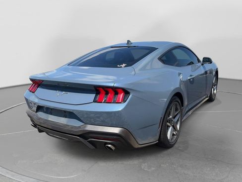 Used 2024 Ford Mustang Coupe RWD image 5