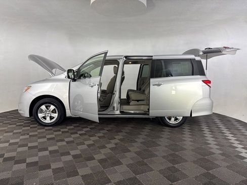 Used 2015 Nissan Quest SV image 9