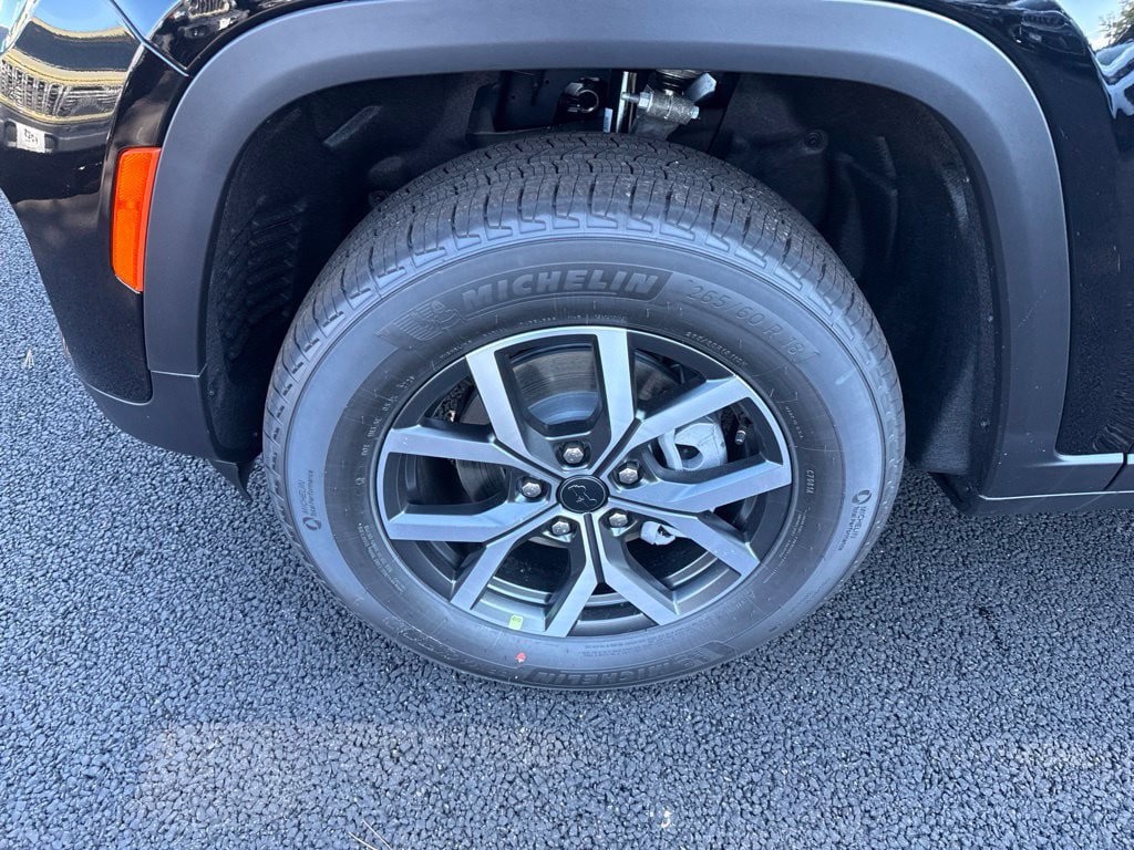 New 2027 Jeep Grand Cherokee Laredo X AWD/4WD image 9