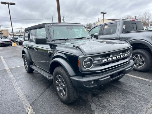 Used 2024 Ford Bronco Big Bend image 3
