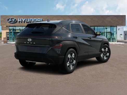 Used 2025 Hyundai Kona SEL image 4