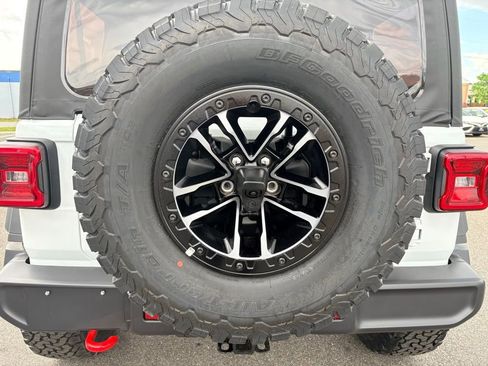 New 2026 Jeep Wrangler Unlimited Rubicon AWD/4WD image 5