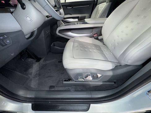 New 2026 Kia EV9 Wind image 15