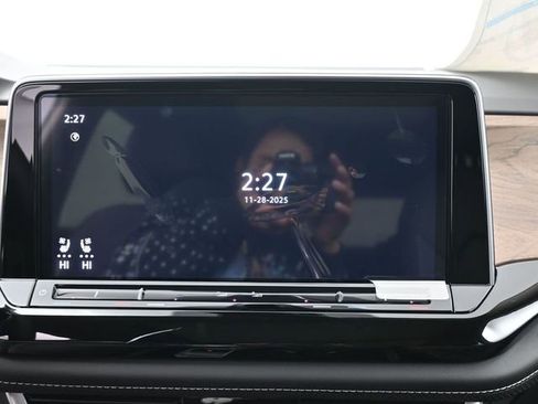 New 2026 Volkswagen Atlas SE FWD image 3