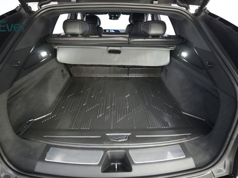 Used 2024 Cadillac Lyriq Sport w/ LPO, Floor Liner Package AWD/4WD image 8