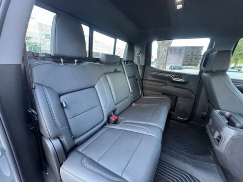 Used 2026 Chevrolet Silverado 1500 LT Trail Boss w/ Convenience Package II AWD/4WD image 17