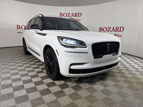 Used 2023 Lincoln Aviator Reserve w/ Equipment Group 201A RWD image 1
